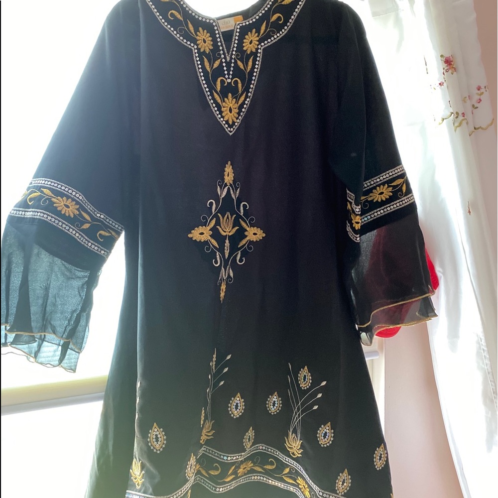 CULTURAL BLACK GOLD BEAUTIFUL DRESS